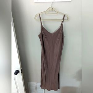Oak & Fort Taupe dress in XL